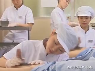Japonais infirmière siphonage foutre dehors de sexuellement éveillé putz